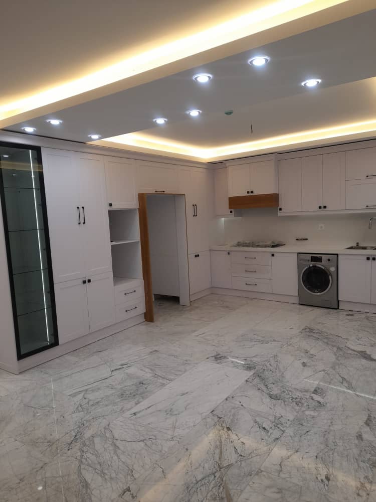 ساخت و اجرا کابینت هایگلاس و نئوکلاسیک غلامی در پردیس